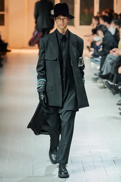 Look 38